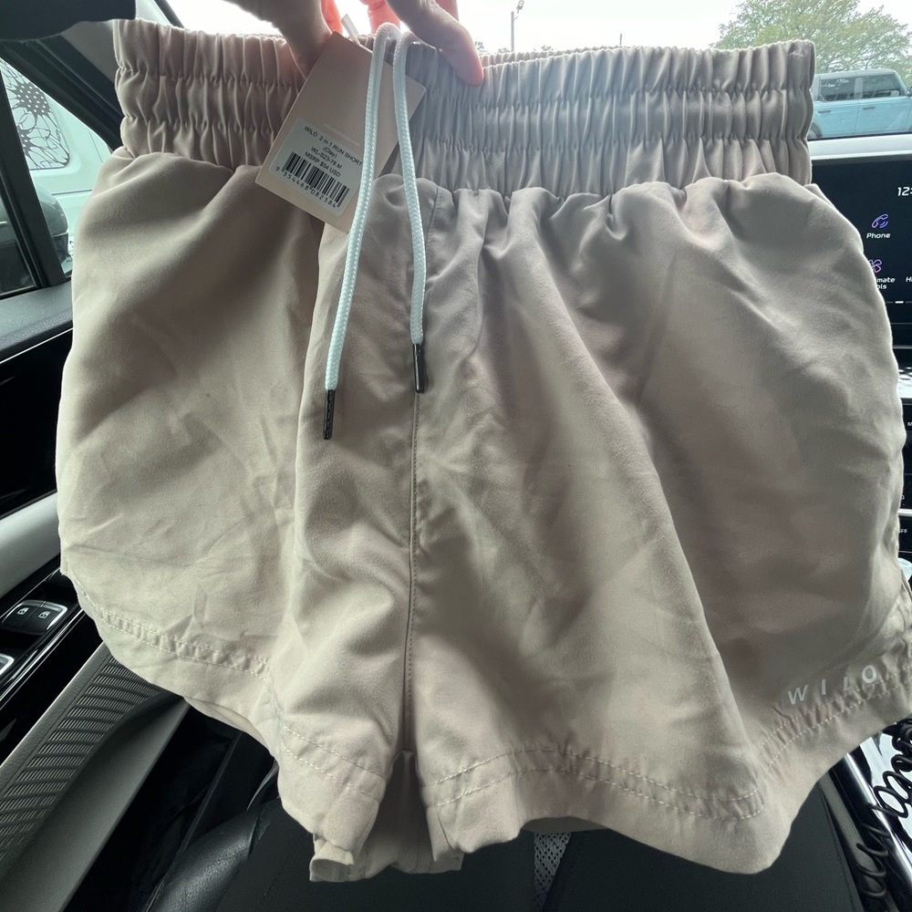 WILO the label NWT size medium color CLAY